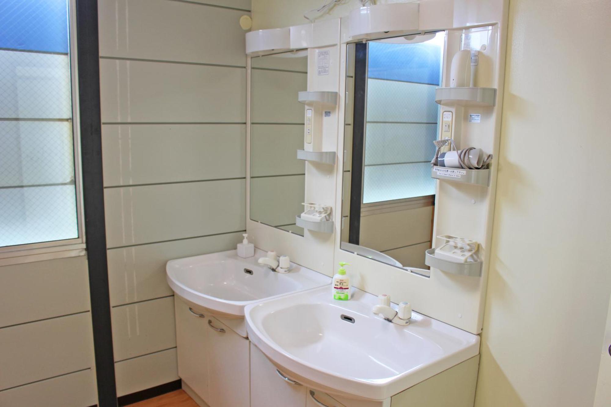 Umiyakara Hotel Kin Bagian luar foto